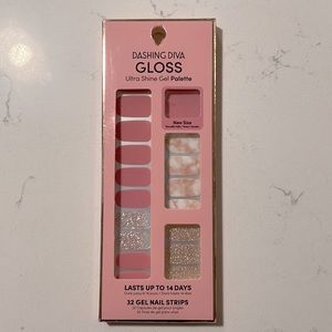 Dashing Diva Gloss Ultra Shine Gel Palette, Pink, Sparkles, 32 Gel Nail Strips